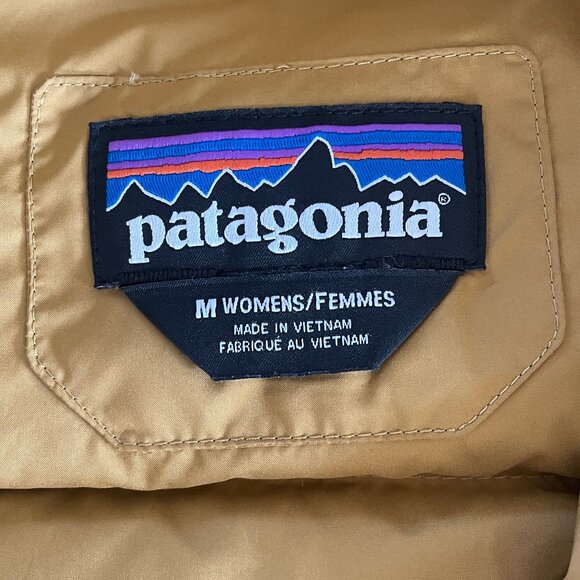 NWOT Patagonia Silent Down Jacket Women's Size M Retail $269! Style 27935 - Picture 2 of 7